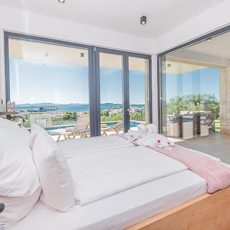 Aliara Panorama Villa