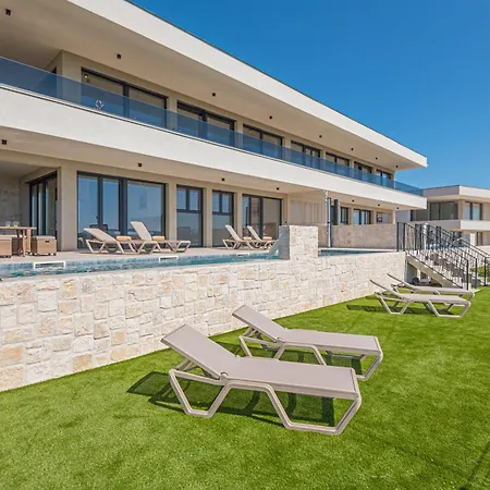 Aliara Panorama 보디체