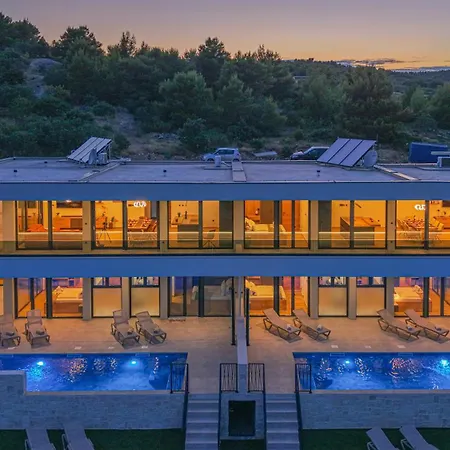 Aliara Panorama 보디체