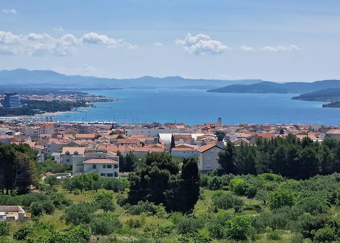 Aliara Panorama 别墅 *