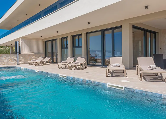 Aliara Panorama Villa