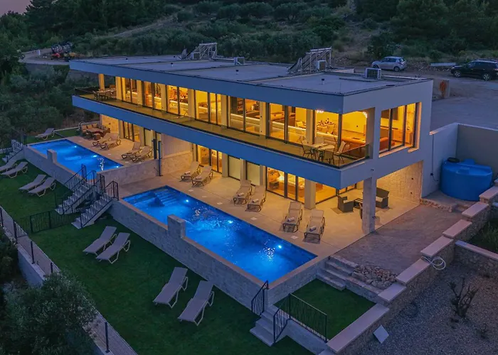 Aliara Panorama 沃迪切