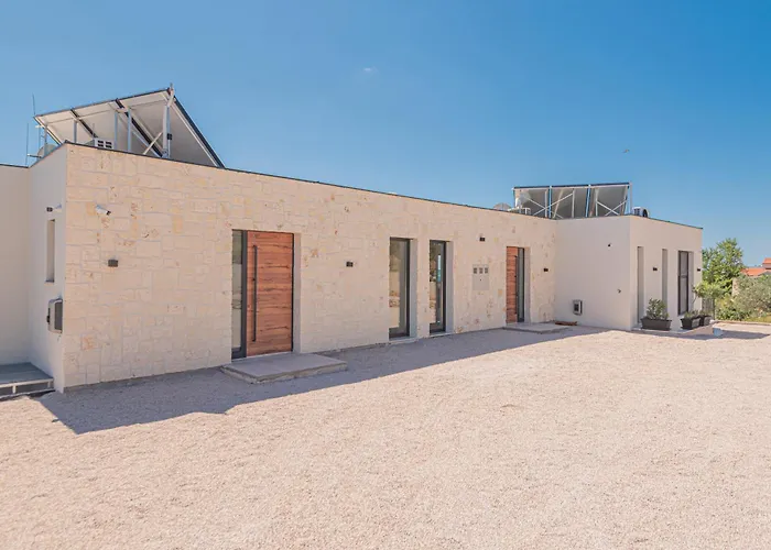 Aliara Panorama * 沃迪切